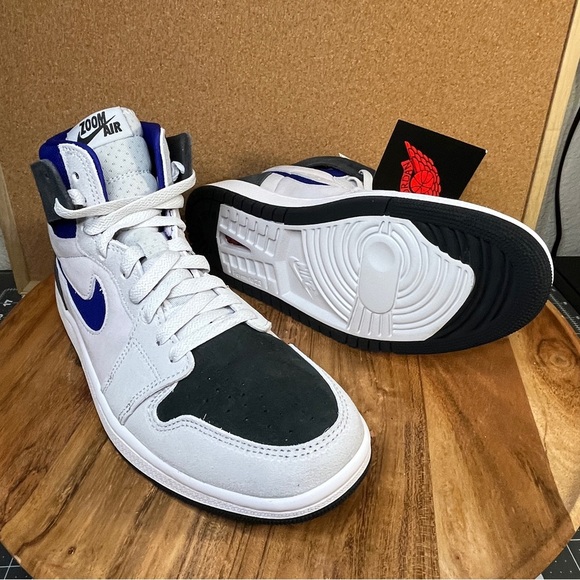 Jordan 1
Air zoom comfort 2
Brand new - Picture 5 of 8